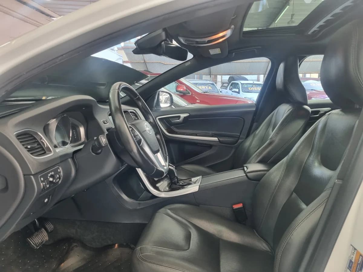 VOLVO V60 D4 2.4 LTD AWD AUT - Imagen 14