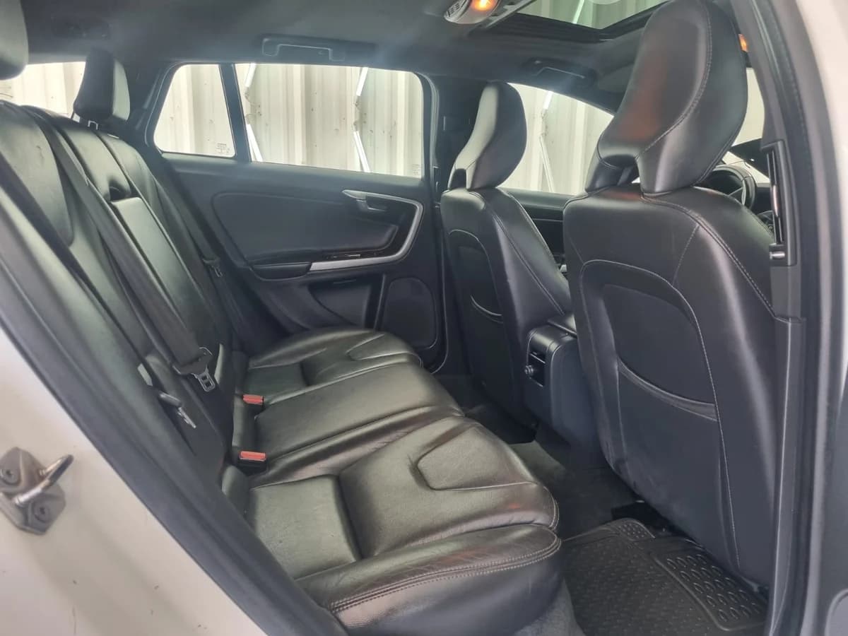 VOLVO V60 D4 2.4 LTD AWD AUT - Imagen 19