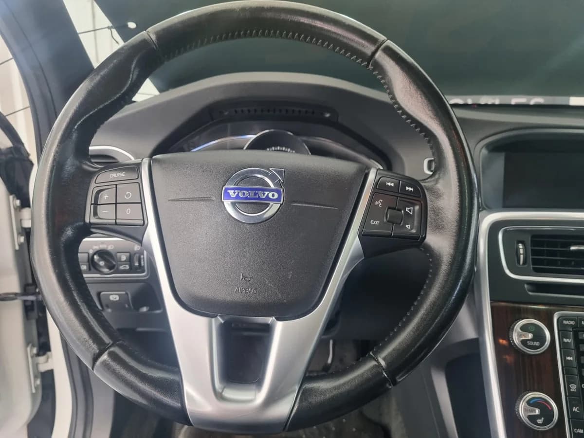 VOLVO V60 D4 2.4 LTD AWD AUT - Imagen 21
