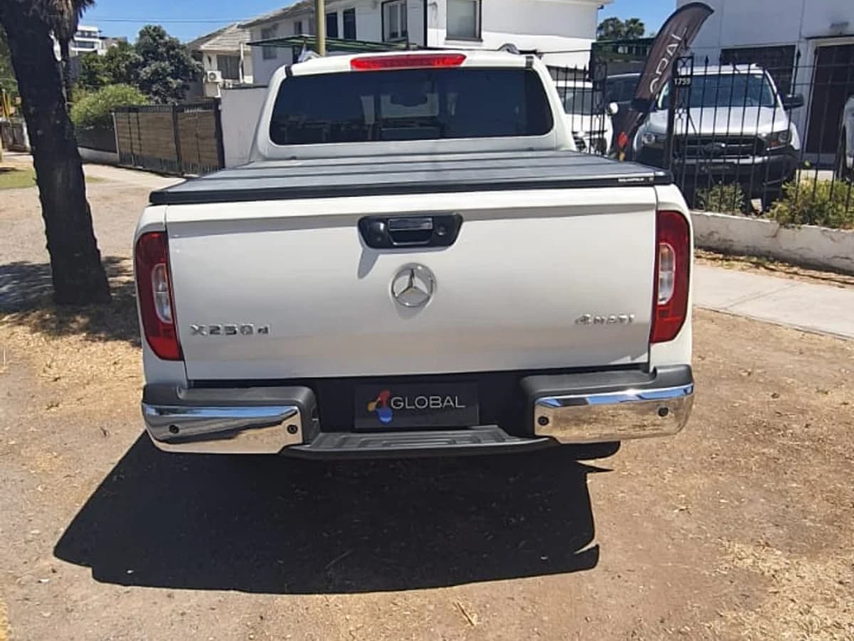 MERCEDES BENZ X250D POWER 4X4 2.3 X250D 4MATIC 2020 - Imagen 11