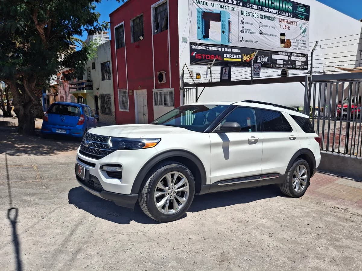 2023 Ford Explorer XLT 4x2 2.3 ecoboost