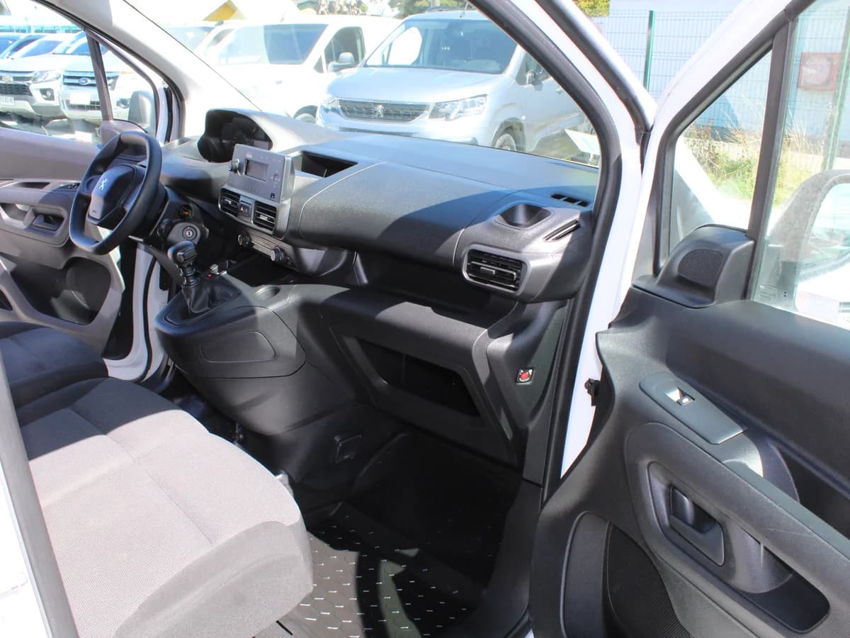 PEUGEOT PARTNER BLUE HDI 2023 - Imagen 5