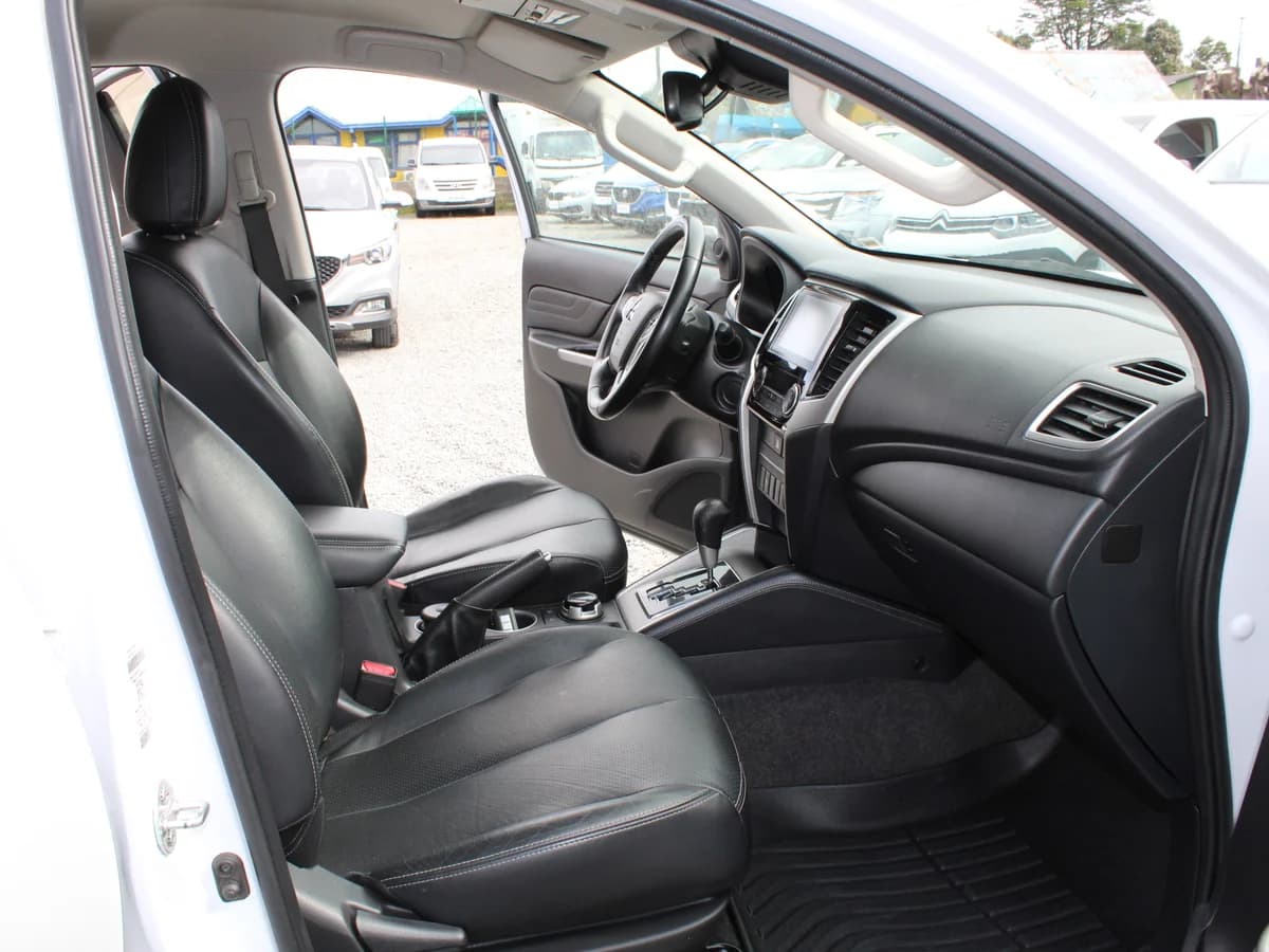 MITSUBISHI L200 DAKAR HP AUT. 2023 - Imagen 6