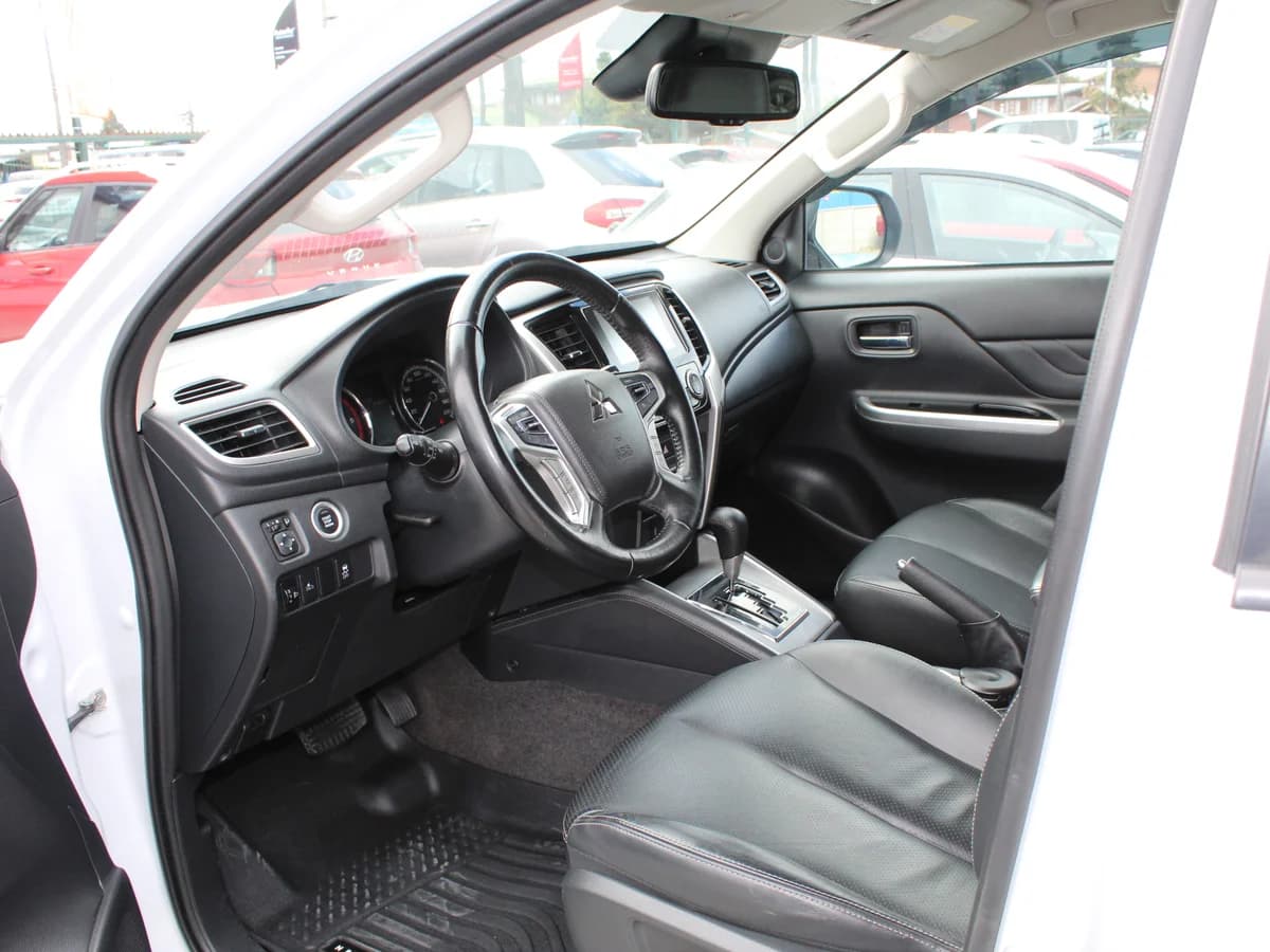 MITSUBISHI L200 DAKAR HP AUT. 2023 - Imagen 9