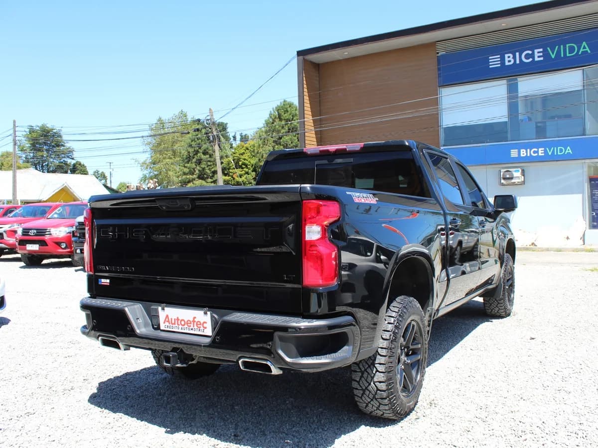 CHEVROLET SILVERADO TRAIL BOSS Z71 2024 - Imagen 8