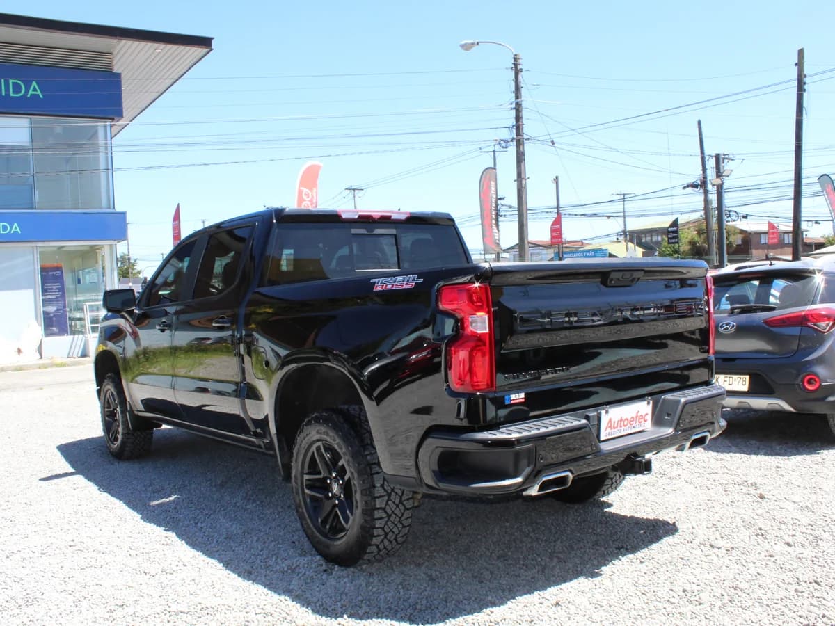 CHEVROLET SILVERADO TRAIL BOSS Z71 2024 - Imagen 9