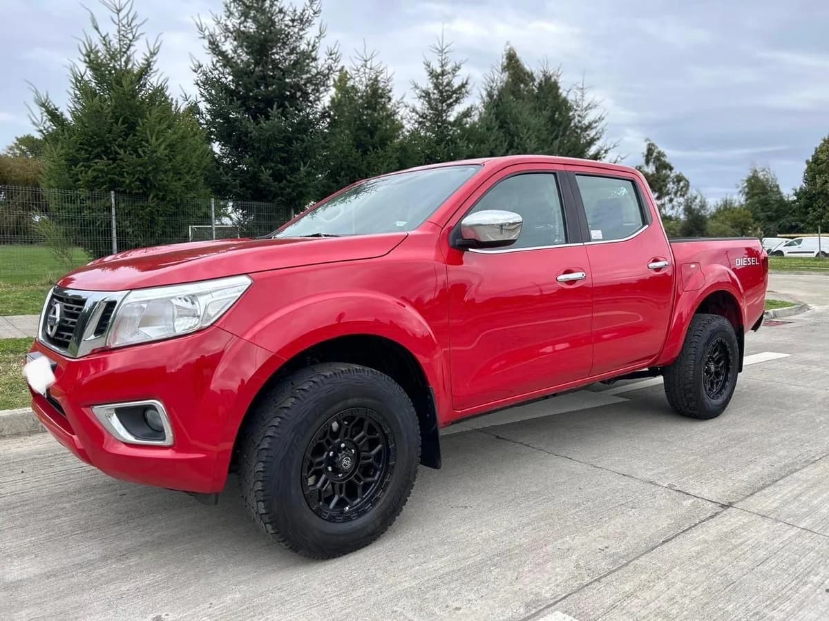 VENDIDA/NISSAN NP300 4X2