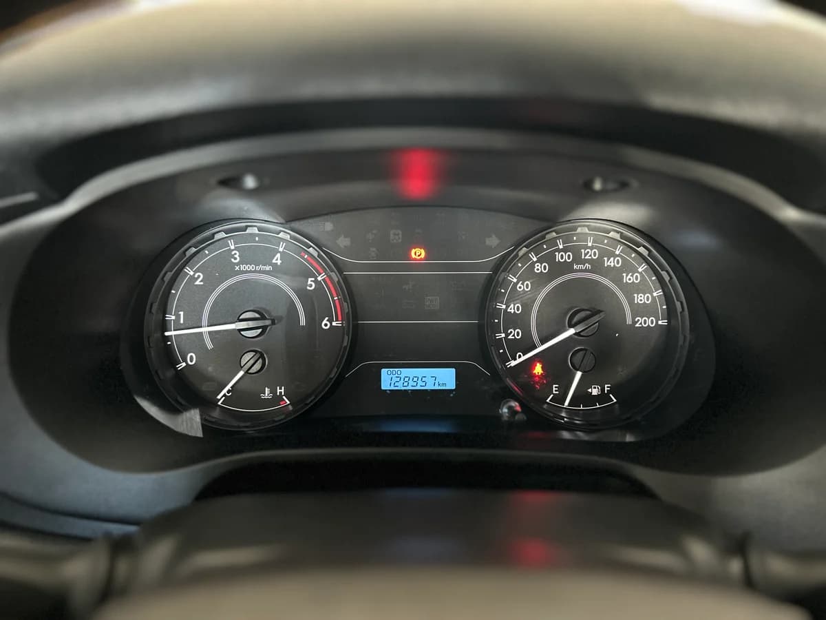 HILUX 4X2 - Imagen 9