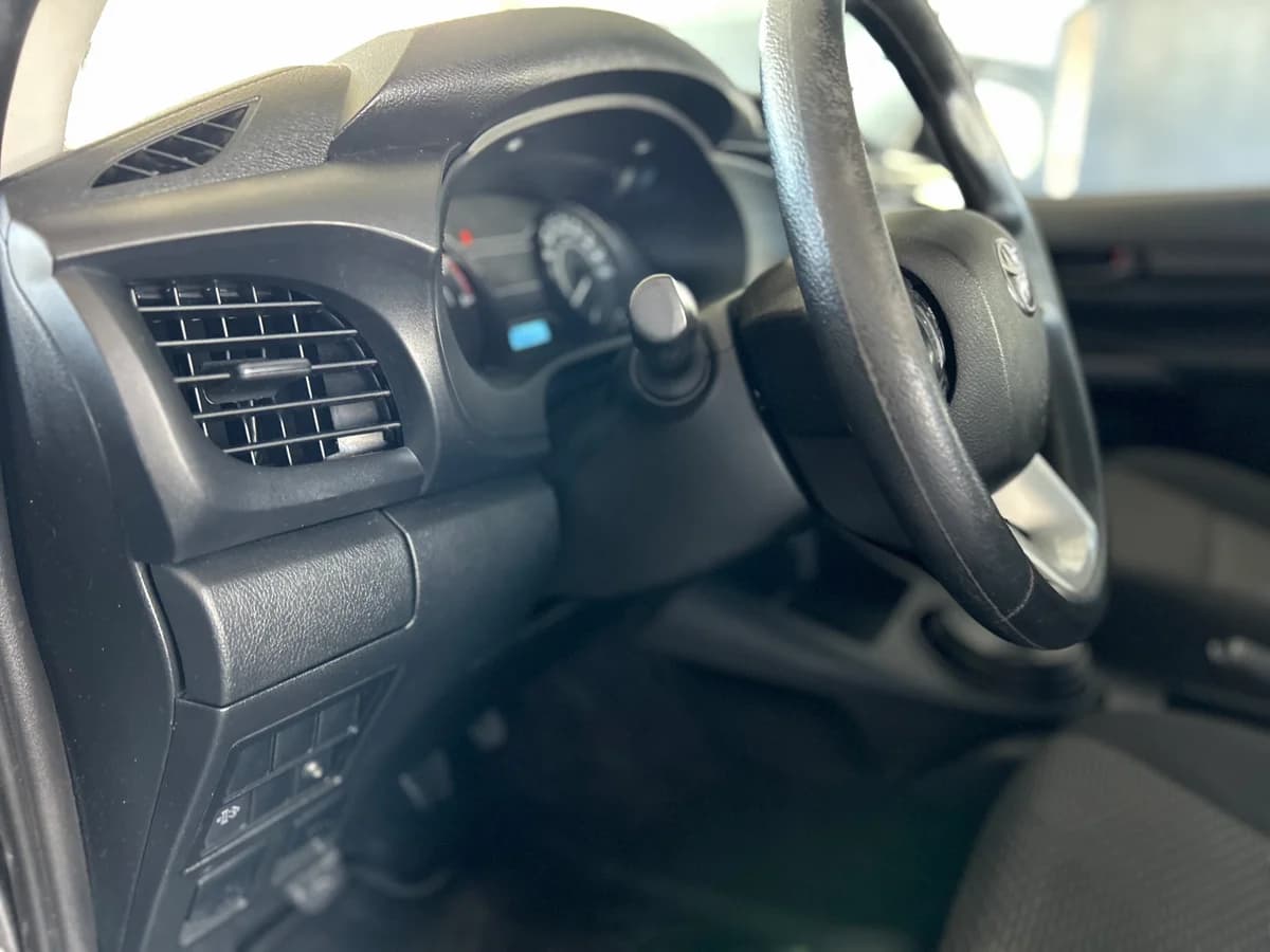 HILUX 4X2 - Imagen 12