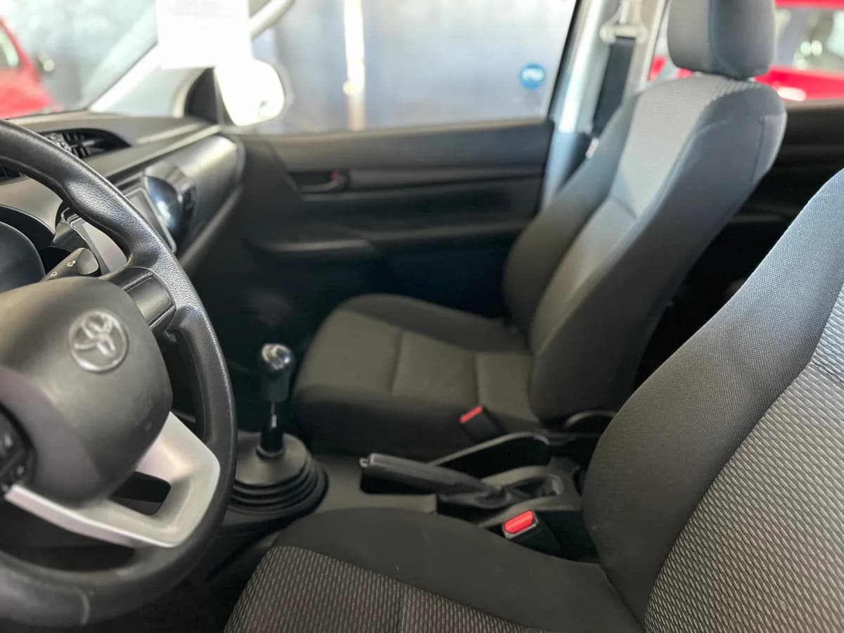 HILUX 4X2 - Imagen 13