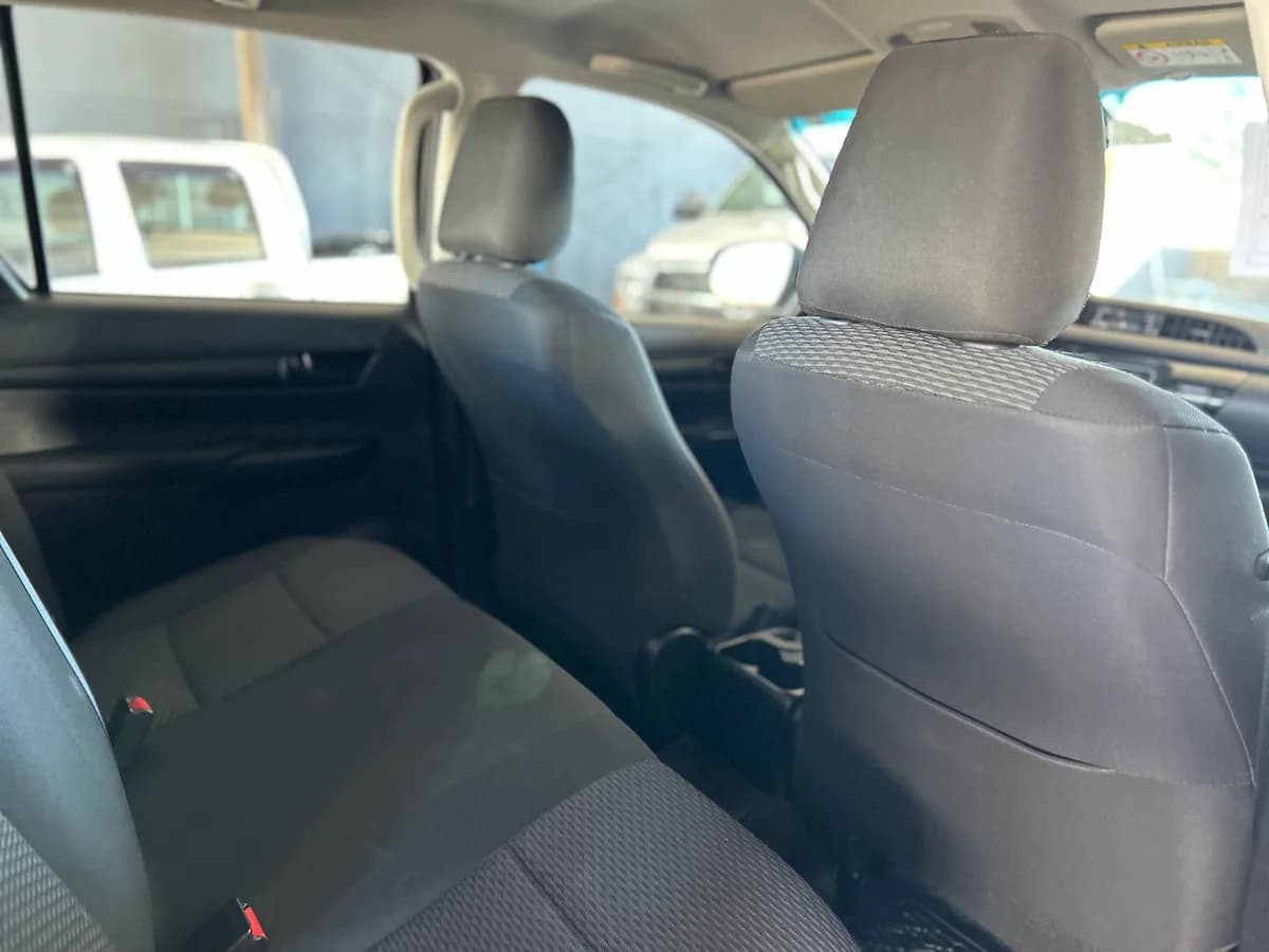 HILUX 4X2 - Imagen 16