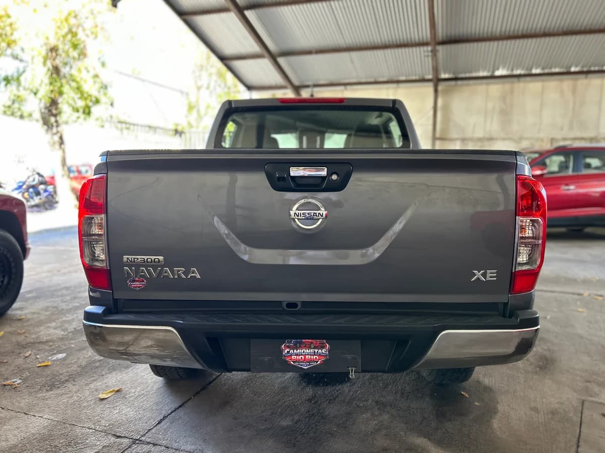 NP300 4X2 - Imagen 4