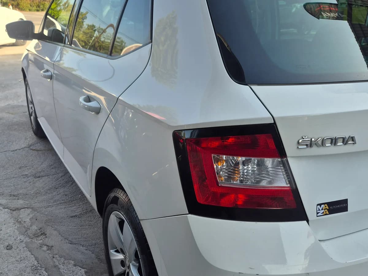 Skoda Fabia Active - Imagen 17