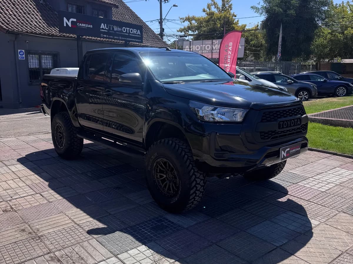 TOYOTA HILUX SR 2.8