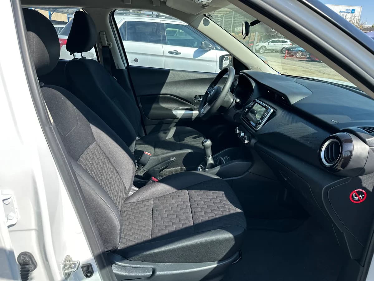 NISSAN KICKS 1.6 MANUAL SENSE, UNICO DUEÑO, MANTENCIONES - Imagen 23