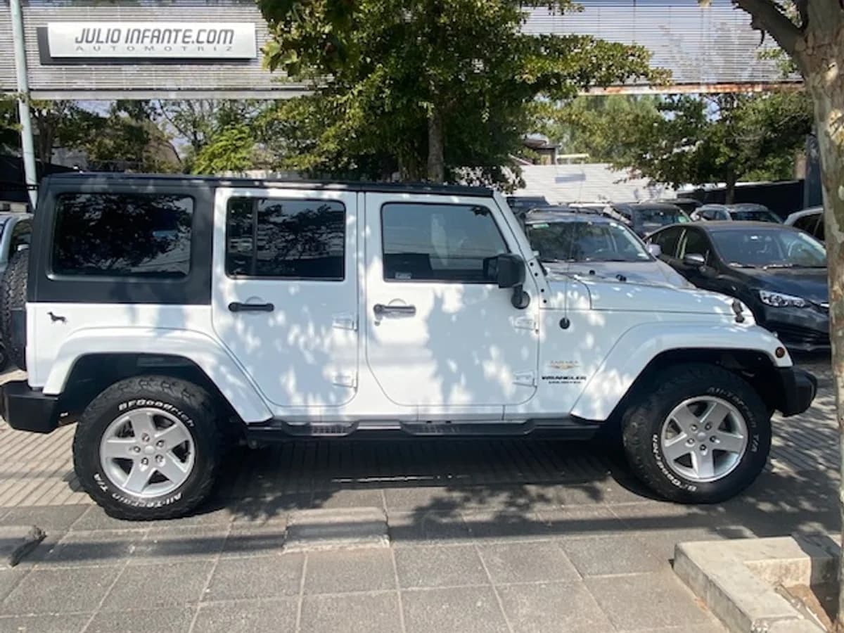 JEEP WRANGLER UNLTD Sahara 4x4 2.8 2015 - Imagen 7