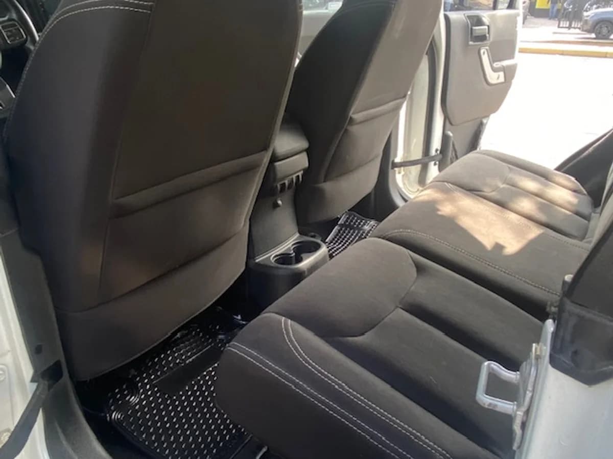 JEEP WRANGLER UNLTD Sahara 4x4 2.8 2015 - Imagen 20