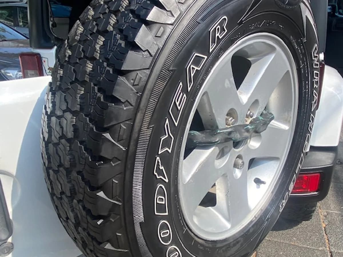 JEEP WRANGLER UNLTD Sahara 4x4 2.8 2015 - Imagen 24