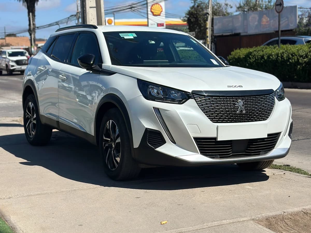 PEUGEOT 2008 1.2 ALLURE