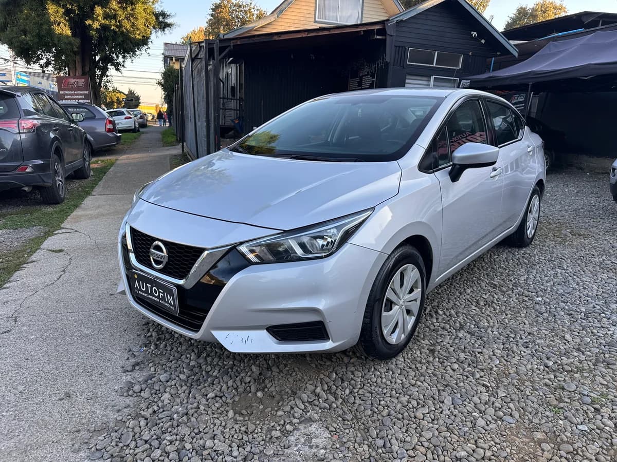 Nissan versa 1.6 MT 2022 - Imagen 8