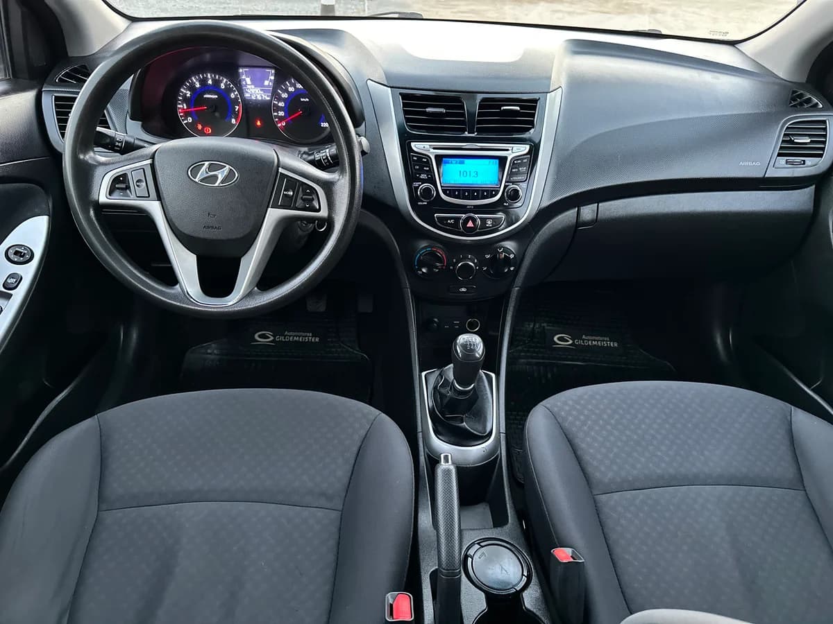 HYUNDAI ACCENT 1.4 RB HB GLS AC 2AB ABS - Imagen 17