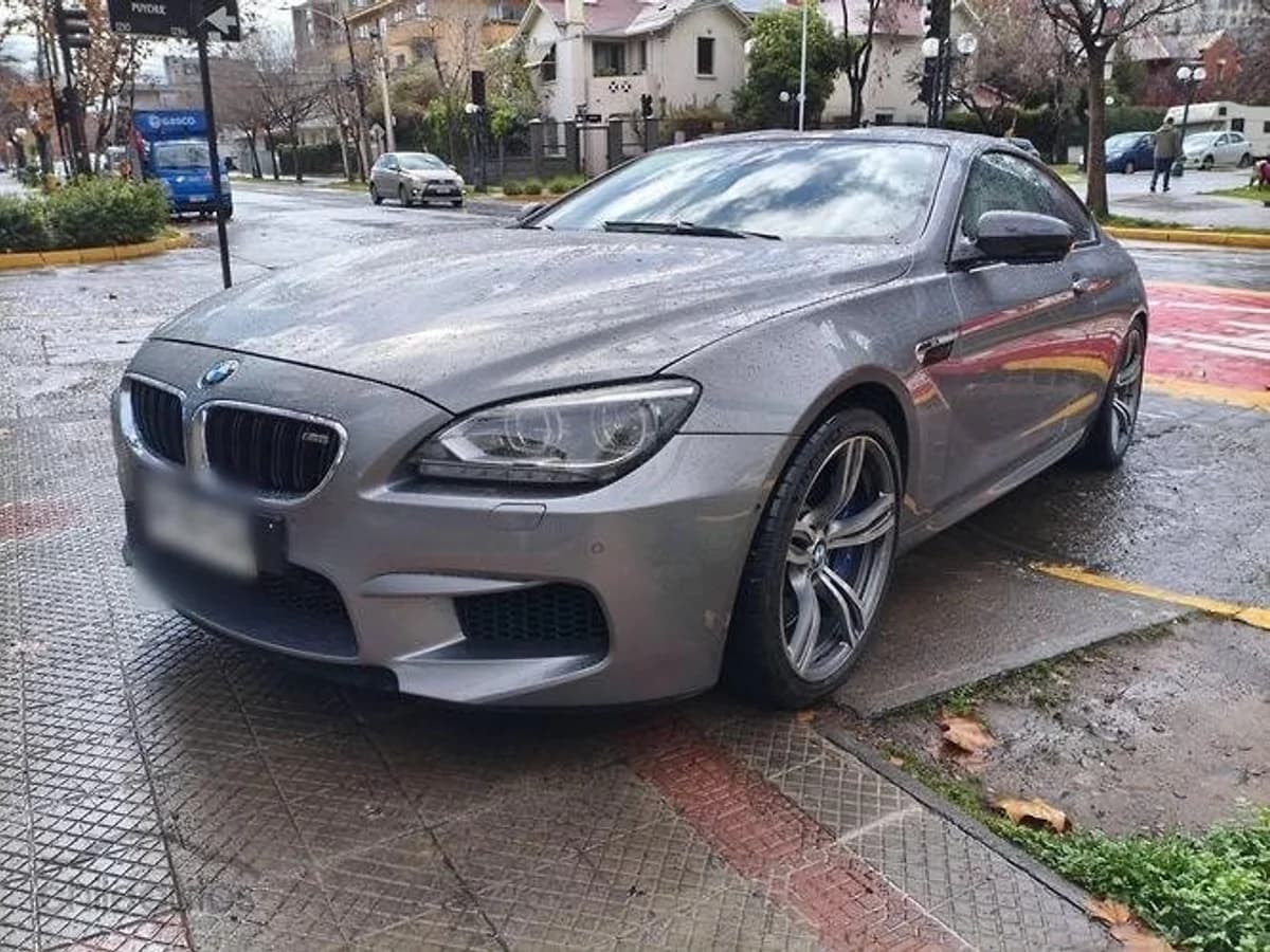BMW M6 COUPE