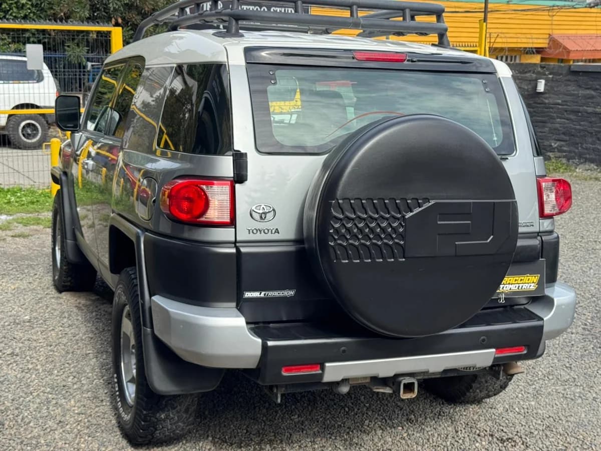 TOYOTA FJ CRUISER 2009 - Imagen 6