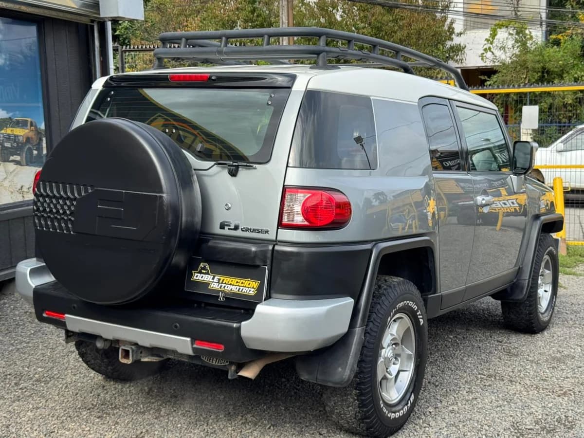 TOYOTA FJ CRUISER 2009 - Imagen 7