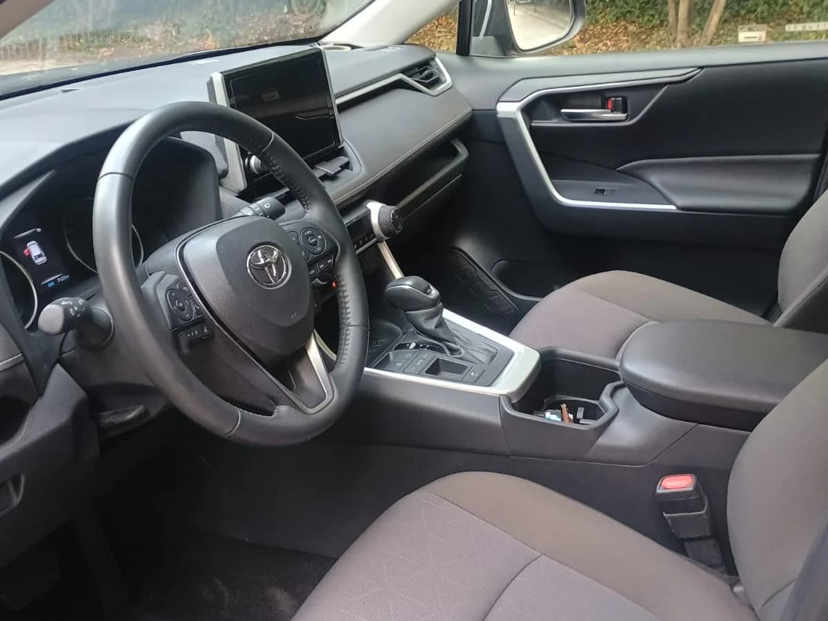 Toyota RAV4 2.5 Hybrid 4x2 CVT ( perdida por robo ) - Imagen 17