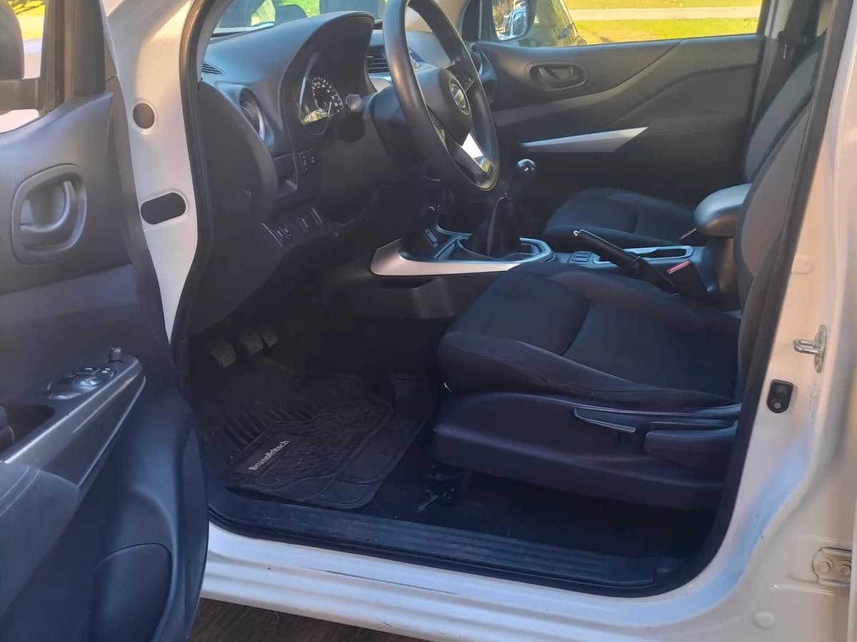 Se vende Nissan Navara 2.3 Diesel - Imagen 8