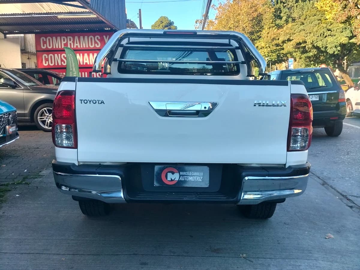 Toyota Hilux 4x2 - Imagen 9