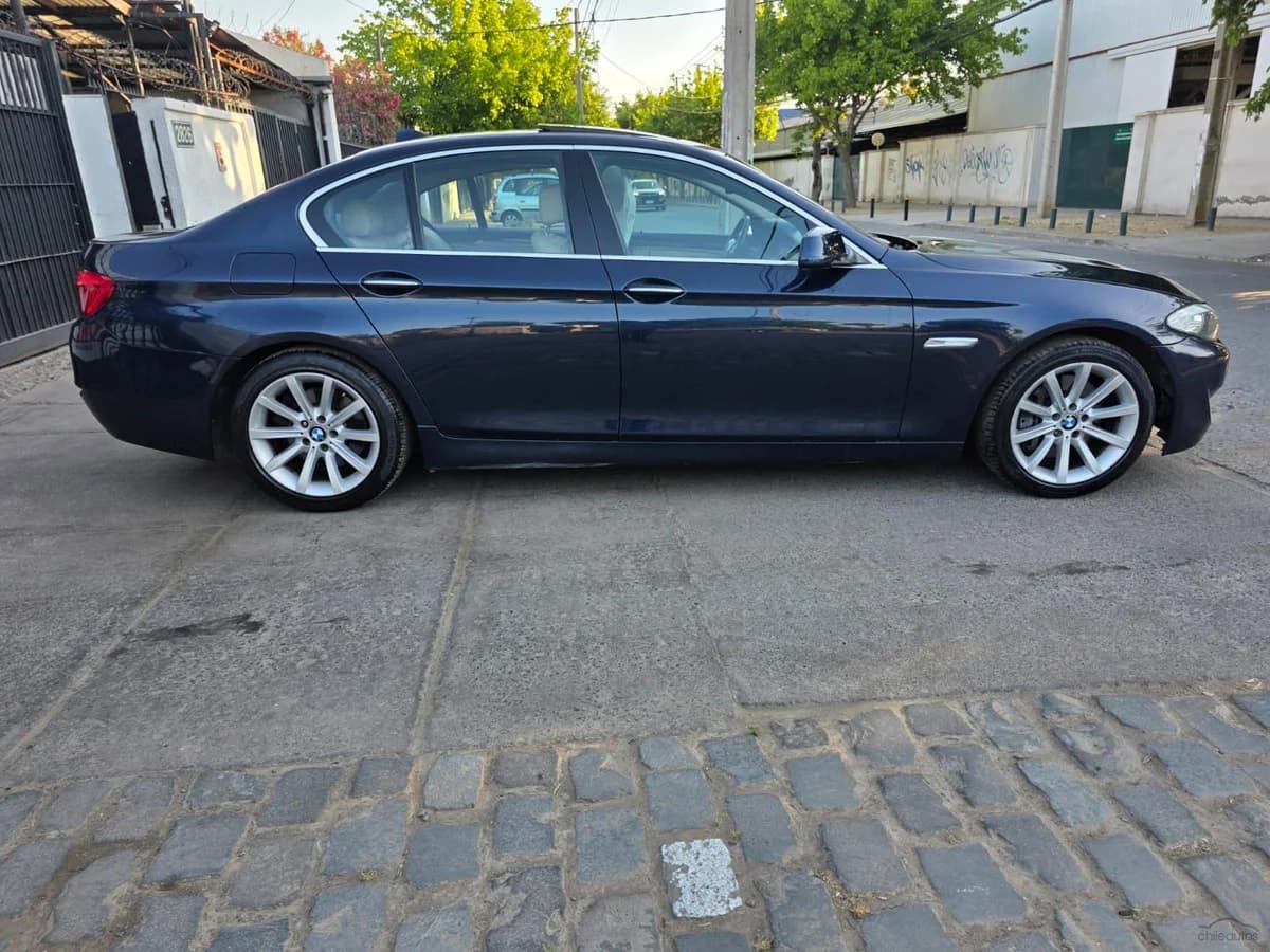 BMW 530 2011 Bencina - Imagen 1