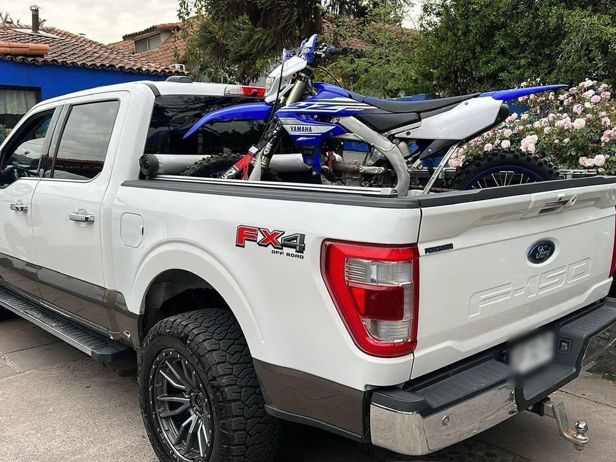 Ford F-150 Lariat 4X4 5.0 2022 - Imagen 4