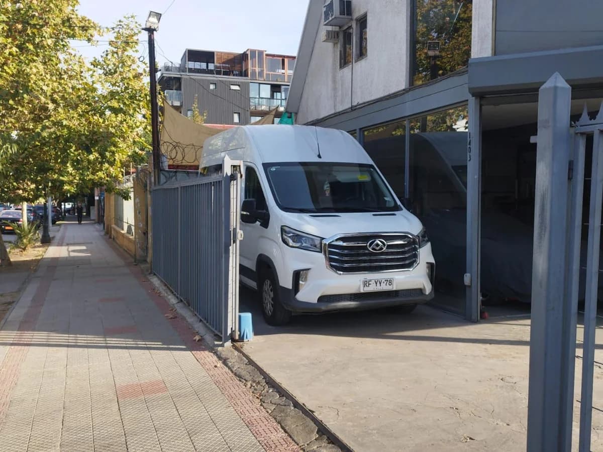 Maxus V90 Minibús Automático 2022 - Imagen 4