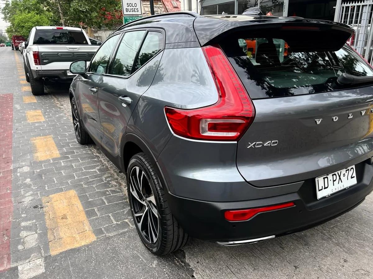 VOLVO XC40 T5 R-DESIGN 2019 - Imagen 9