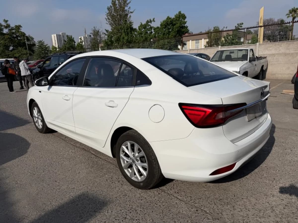 2024 MG MG5 1.5 CVT COM - Imagen 6