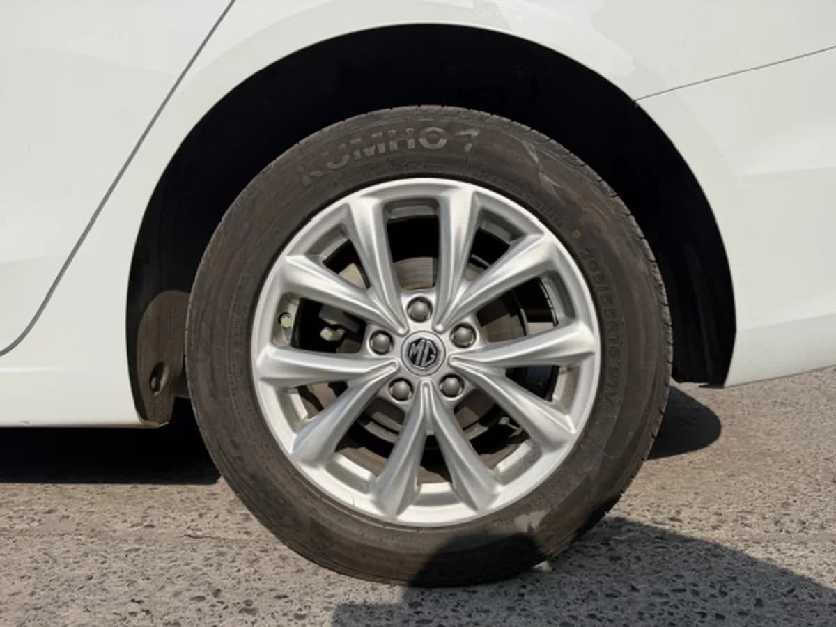 2024 MG MG5 1.5 CVT COM - Imagen 16