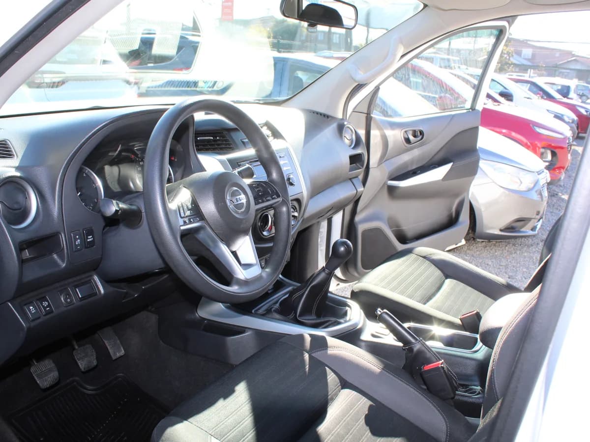 NISSAN NAVARA 4X4 DIÉSEL - Imagen 11