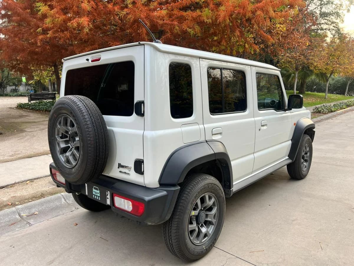SUZUKI JIMNY AWD 1.5L AT GLX 5P (Pérdida asimilada) - Imagen 8