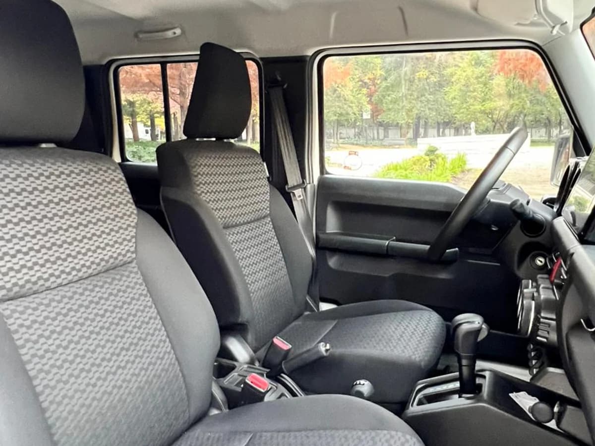 SUZUKI JIMNY AWD 1.5L AT GLX 5P (Pérdida asimilada) - Imagen 24