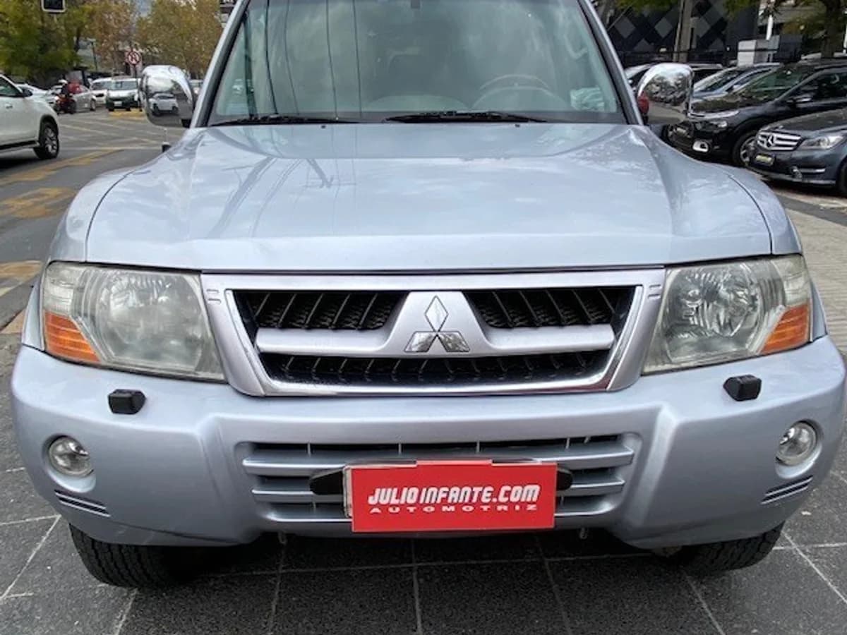 MITSUBISHI MONTERO 3.8 Bencina, Cuero 5ptas. 2007 - Imagen 7