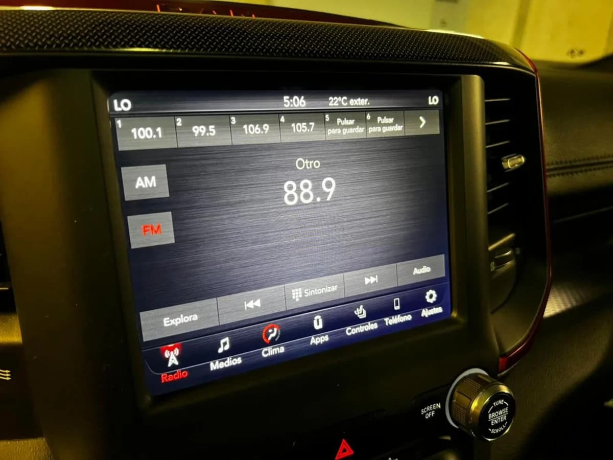 DODGE RAM 1500 REBEL 5.7 HEMI 2020 - Imagen 12