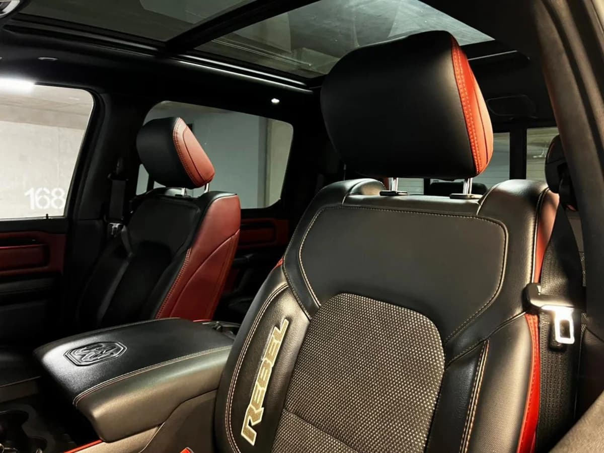 DODGE RAM 1500 REBEL 5.7 HEMI 2020 - Imagen 18