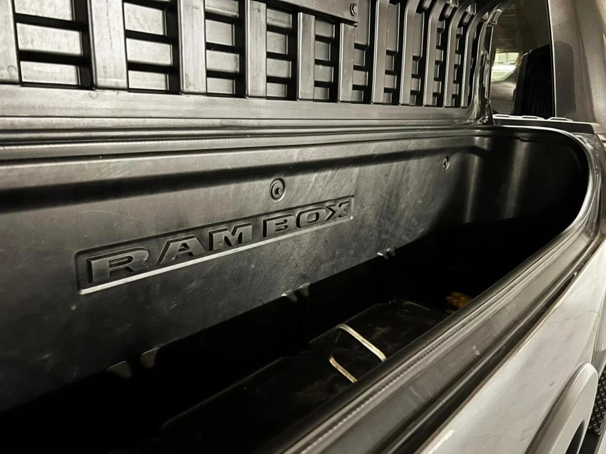 RAM 1500 REBEL 5.7 HEMI 2020 - Imagen 15