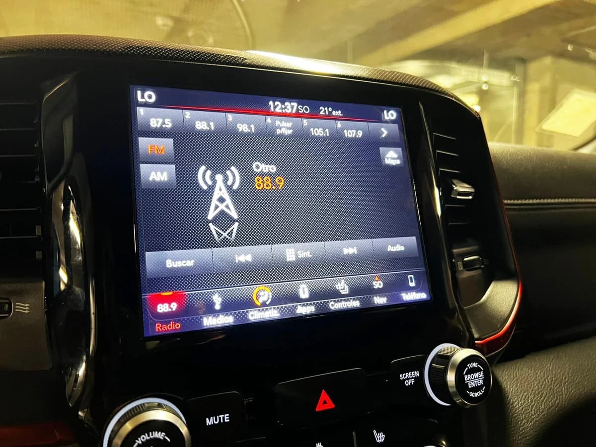 RAM 1500 REBEL 5.7 HEMI 2020 - Imagen 6