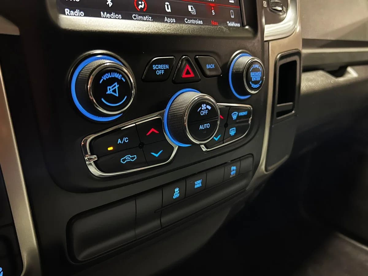 RAM 1500 3.6 SLT 4WD 2019 - Imagen 16