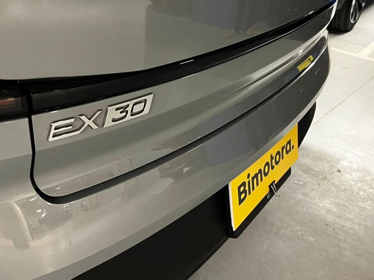 VOLVO EX30 E60 CORE 2025 - Imagen 19