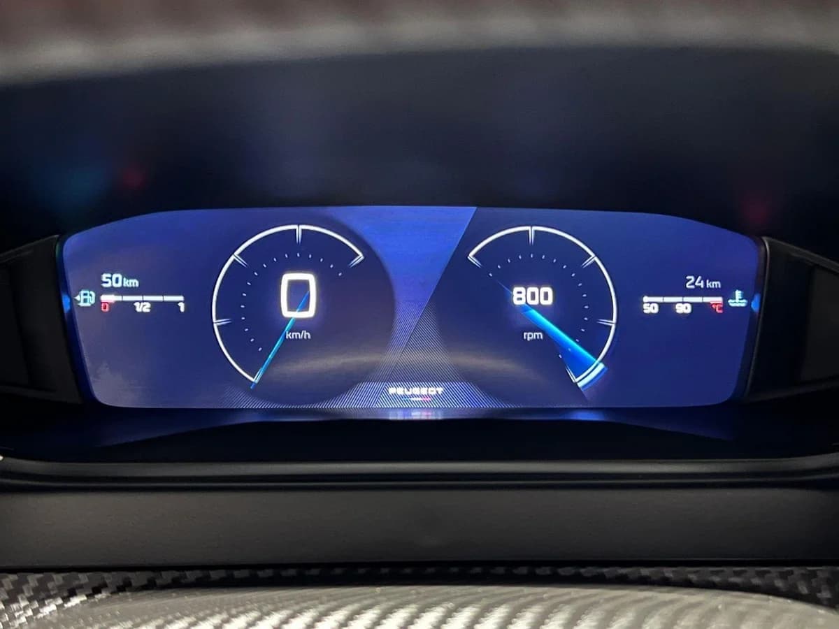 PEUGEOT 2008 ALLURE PURETECH MT 2024 - Imagen 7