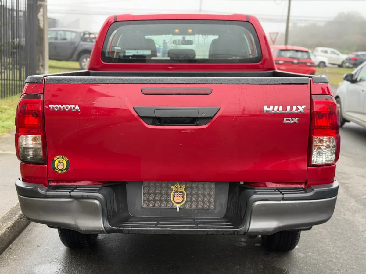 Toyota Hilux DX 2.4TD 4x2 DCAB - Imagen 8