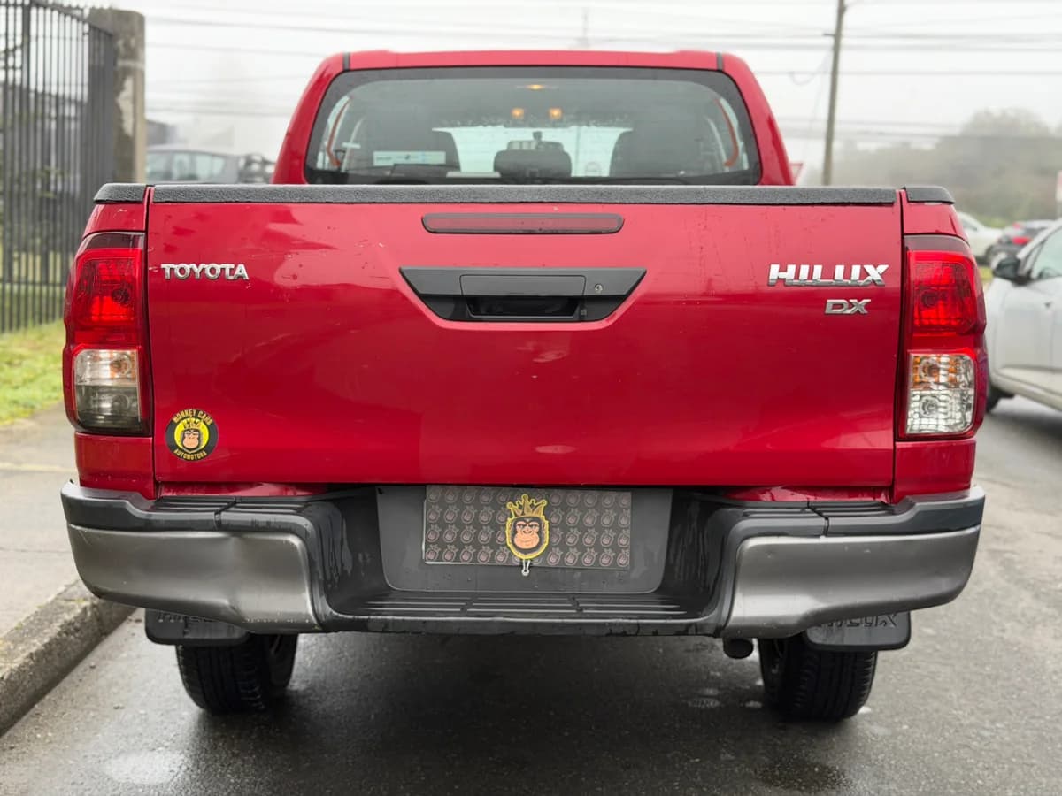 Toyota Hilux DX 2.4TD 4x2 DCAB - Imagen 9